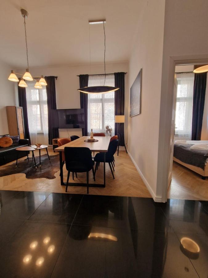 Golden Pearl - Main Square, 100 Sqm, 4 Rooms Kraków Exteriör bild