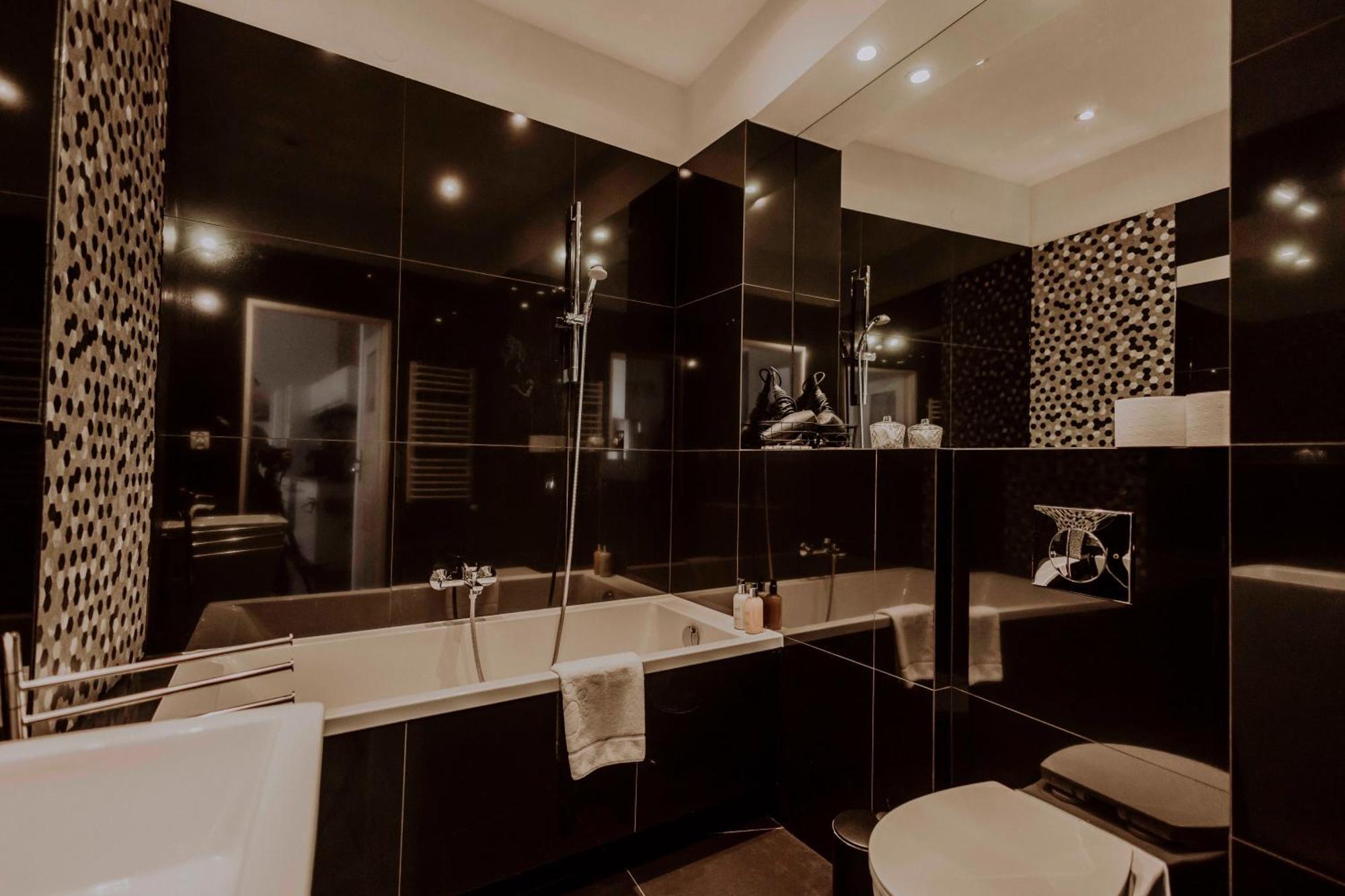 Golden Pearl - Main Square, 100 Sqm, 4 Rooms Kraków Exteriör bild